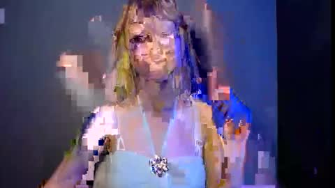 Snapshot of luciacam20 chatting on 03-12-26, 08:37 Lucy online show from 03-12-26, 08:37