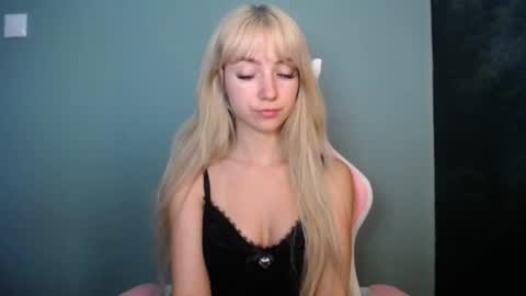 Snapshot of luciacam20 chatting on 06-02-26, 06:59 Lucy online show from 06-02-26, 06:59