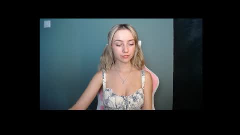 Snapshot of luciacam20 chatting on 07-08-26, 12:20 Lucy online show from 07-08-26, 12:20