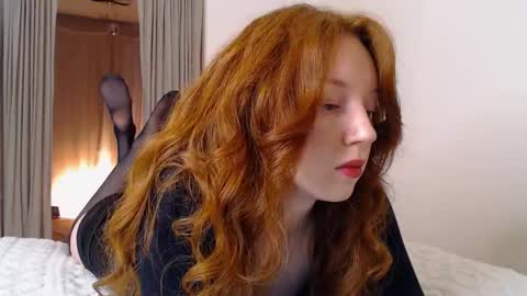 Snapshot of luciacoy chatting on 03-04-25, 04:20 Lucia online show from 03-04-25, 04:20