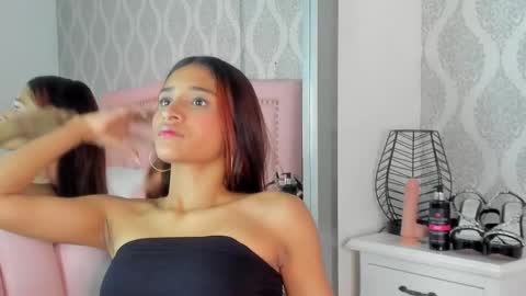 Snapshot of luciana_lopez_7 chatting on 03-15-26, 03:45 luciana lopez 7 online show from 03-15-26, 03:45