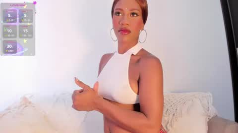 Snapshot of lucianam_13 chatting on 07-11-26, 03:26 LucianaM online show from 07-11-26, 03:26