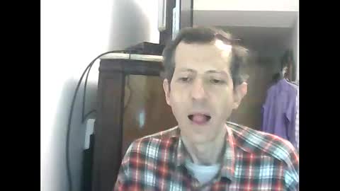 Snapshot of lucianoaxel chatting on 12-01-24, 11:04 Luciano online show from 12-01-24, 11:04