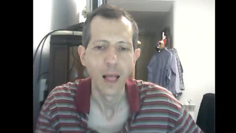 Snapshot of lucianoaxel chatting on 12-12-24, 01:10 Luciano online show from 12-12-24, 01:10