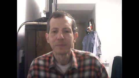 Snapshot of lucianoaxel chatting on 12-16-24, 01:21 Luciano online show from 12-16-24, 01:21