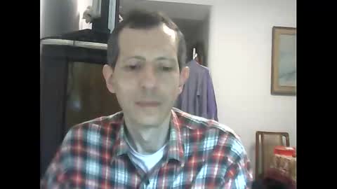 Snapshot of lucianoaxel chatting on 12-27-24, 12:39 Luciano online show from 12-27-24, 12:39