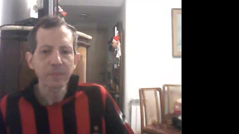 Snapshot of lucianoaxel chatting on 01-11-25, 09:25 Luciano online show from 01-11-25, 09:25