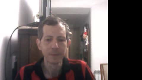 Snapshot of lucianoaxel chatting on 01-12-25, 12:39 Luciano online show from 01-12-25, 12:39