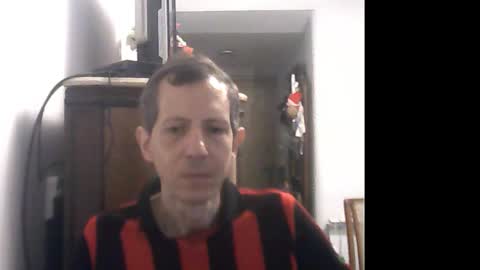 Snapshot of lucianoaxel chatting on 01-12-25, 09:19 Luciano online show from 01-12-25, 09:19