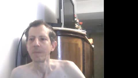 Snapshot of lucianoaxel chatting on 02-21-25, 06:37 Luciano online show from 02-21-25, 06:37