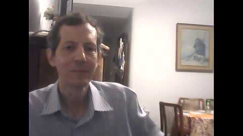 Snapshot of lucianoaxel chatting on 03-05-25, 01:10 Luciano online show from 03-05-25, 01:10