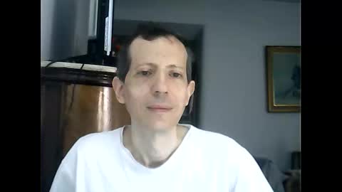 Snapshot of lucianoaxel chatting on 11-11-25, 06:30 Luciano online show from 11-11-25, 06:30