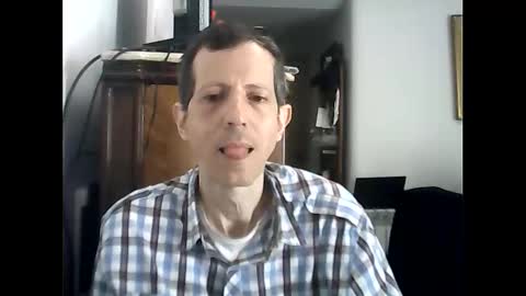 Snapshot of lucianoaxel chatting on 11-25-25, 02:39 Luciano online show from 11-25-25, 02:39