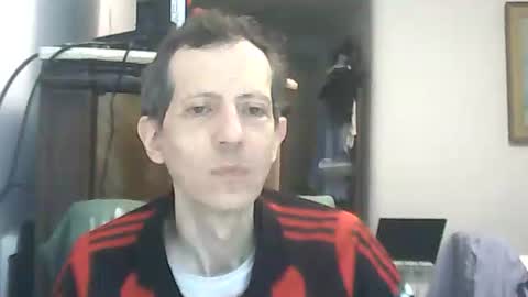 Snapshot of lucianoaxel chatting on 02-16-26, 01:24 Luciano online show from 02-16-26, 01:24