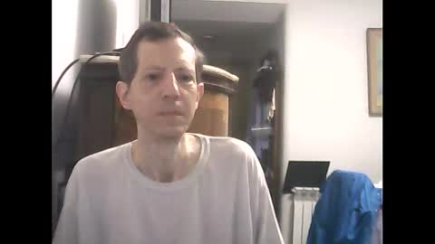 Snapshot of lucianoaxel chatting on 02-20-26, 10:16 Luciano online show from 02-20-26, 10:16