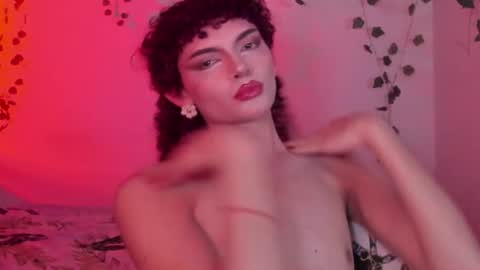 Snapshot of lucianromeo17 chatting on 07-13-26, 06:05 Lucy or Lucian 3 Come to my social Links3 online show from 07-13-26, 06:05