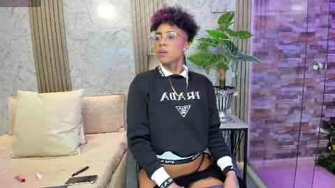 Snapshot of luciawallace chatting on 07-01-26, 10:31 lucia wallace online show from 07-01-26, 10:31