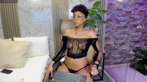 Snapshot of luciawallace chatting on 07-05-26, 08:38 lucia wallace online show from 07-05-26, 08:38
