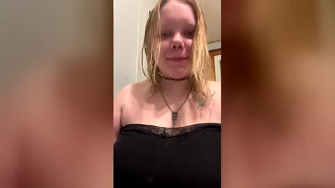 lucid_kitty online show from 04-30-26, 01:23