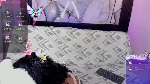Lucie - online show from 05-25-26, 06:36