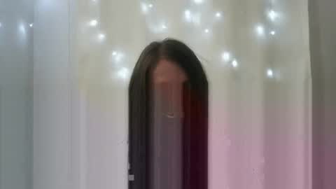 Snapshot of luciemack chatting on 10-27-25, 08:24 LucieMack online show from 10-27-25, 08:24