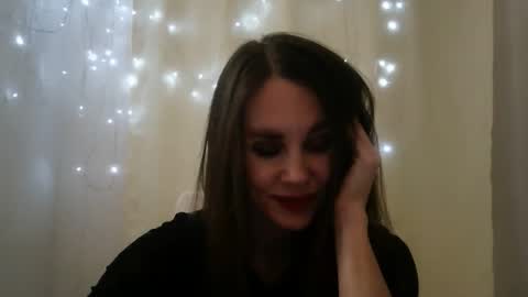 Snapshot of luciemack chatting on 11-26-25, 06:42 LucieMack online show from 11-26-25, 06:42