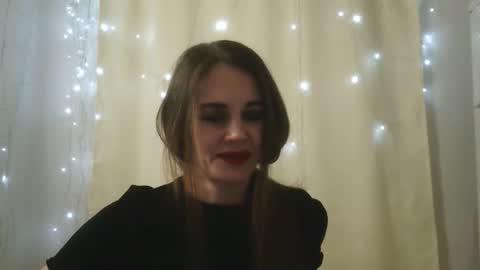 Snapshot of luciemack chatting on 12-16-25, 06:02 LucieMack online show from 12-16-25, 06:02