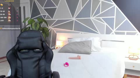 Snapshot of lucifer_dauhgter chatting on 01-31-25, 03:22 Lucy online show from 01-31-25, 03:22