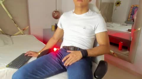 Snapshot of lucii_fer_ chatting on 09-17-25, 11:56 Leo online show from 09-17-25, 11:56