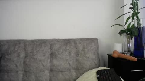 luciiana online show from 04-29-26, 03:49