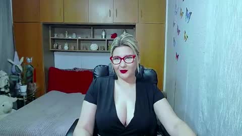 Snapshot of lucillefenlys chatting on 03-18-26, 10:13 Lucille Fenly online show from 03-18-26, 10:13