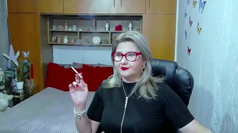 Snapshot of lucillefenlys chatting on 03-24-26, 06:13 Lucille Fenly online show from 03-24-26, 06:13