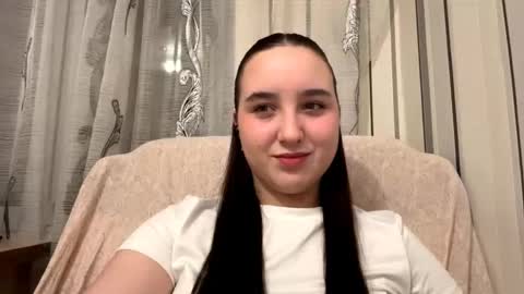 Snapshot of lucindapano chatting on 12-17-25, 09:43 Sofia online show from 12-17-25, 09:43