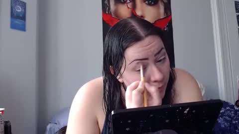 Snapshot of lucipork chatting on 06-19-26, 06:45 Lucipork online show from 06-19-26, 06:45