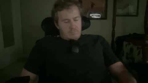 Snapshot of luckboy698 chatting on 02-11-25, 04:46 luckboy698 online show from 02-11-25, 04:46