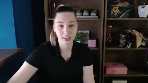 Grace online show from 05-20-26, 01:06