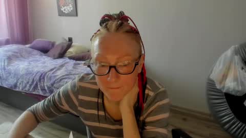 lucky_licky20 online show from 02-20-25, 05:55
