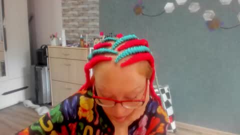 lucky_licky20 online show from 09-10-25, 02:44