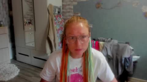 lucky_licky20 online show from 10-17-25, 02:26