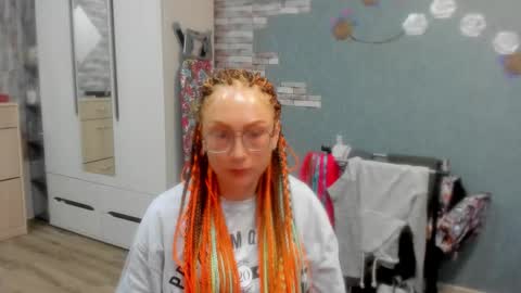 lucky_licky20 online show from 10-28-25, 01:20