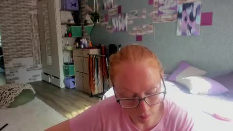 lucky_licky20 online show from 06-30-26, 01:39