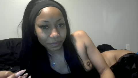 Lucky London online show from 06-13-26, 05:00
