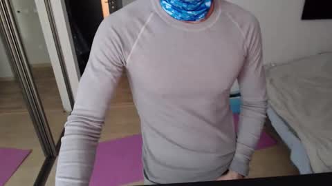 Snapshot of lucky_swimmer chatting on 10-30-25, 03:35 Iron Jhon online show from 10-30-25, 03:35