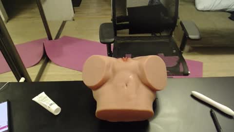 Snapshot of lucky_swimmer chatting on 11-09-25, 04:38 Iron Jhon online show from 11-09-25, 04:38