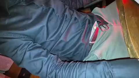 Snapshot of luckybong chatting on 01-13-25, 05:02 luckybong online show from 01-13-25, 05:02