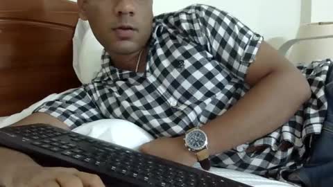 Snapshot of luckyfinalone chatting on 02-14-25, 10:25 luckyfinalone online show from 02-14-25, 10:25