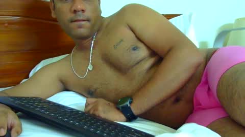 Snapshot of luckyfinalone chatting on 09-12-25, 01:49 luckyfinalone online show from 09-12-25, 01:49