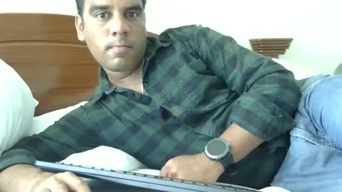 Snapshot of luckyfinalone chatting on 09-12-25, 04:29 luckyfinalone online show from 09-12-25, 04:29
