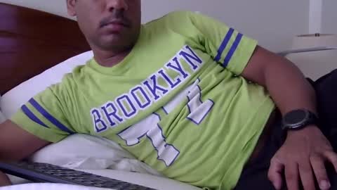 Snapshot of luckyfinalone chatting on 09-27-25, 04:23 luckyfinalone online show from 09-27-25, 04:23