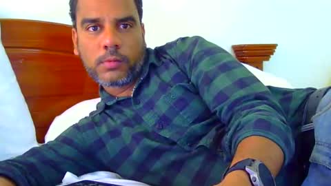 Snapshot of luckyfinalone chatting on 10-09-25, 04:16 luckyfinalone online show from 10-09-25, 04:16